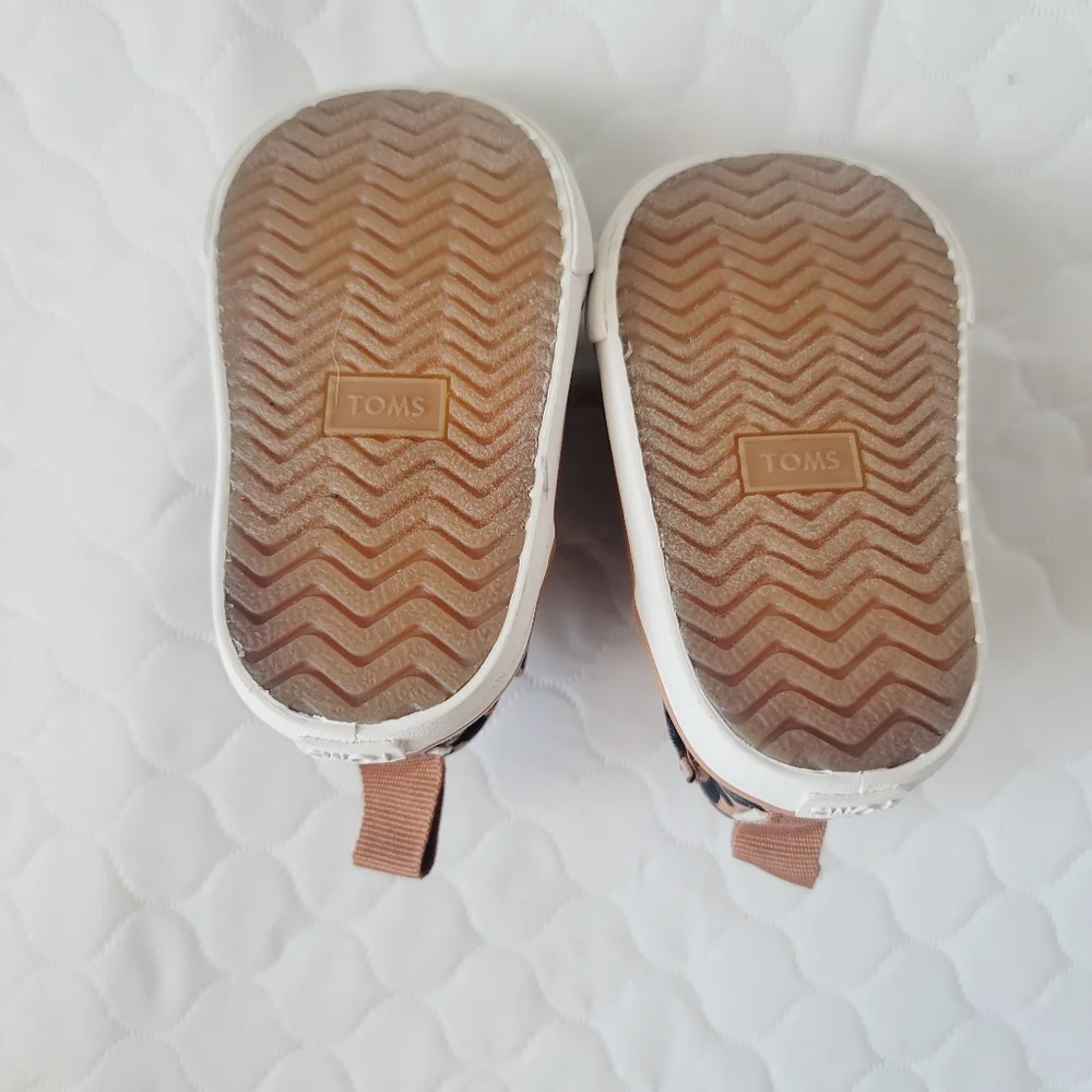 Toms Leopard Print Baby Shoes Size T3
